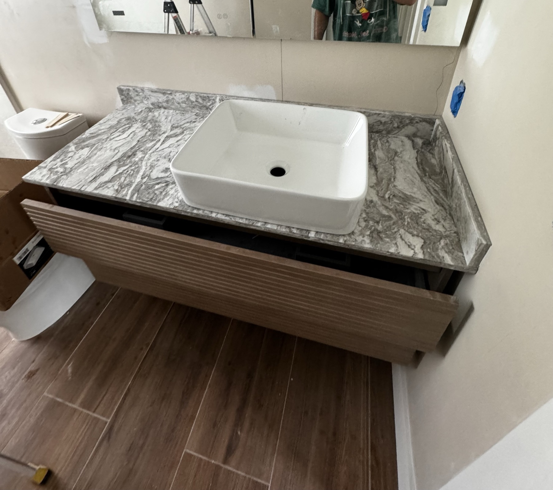 Bathroom vanity countertop with vessel sink
