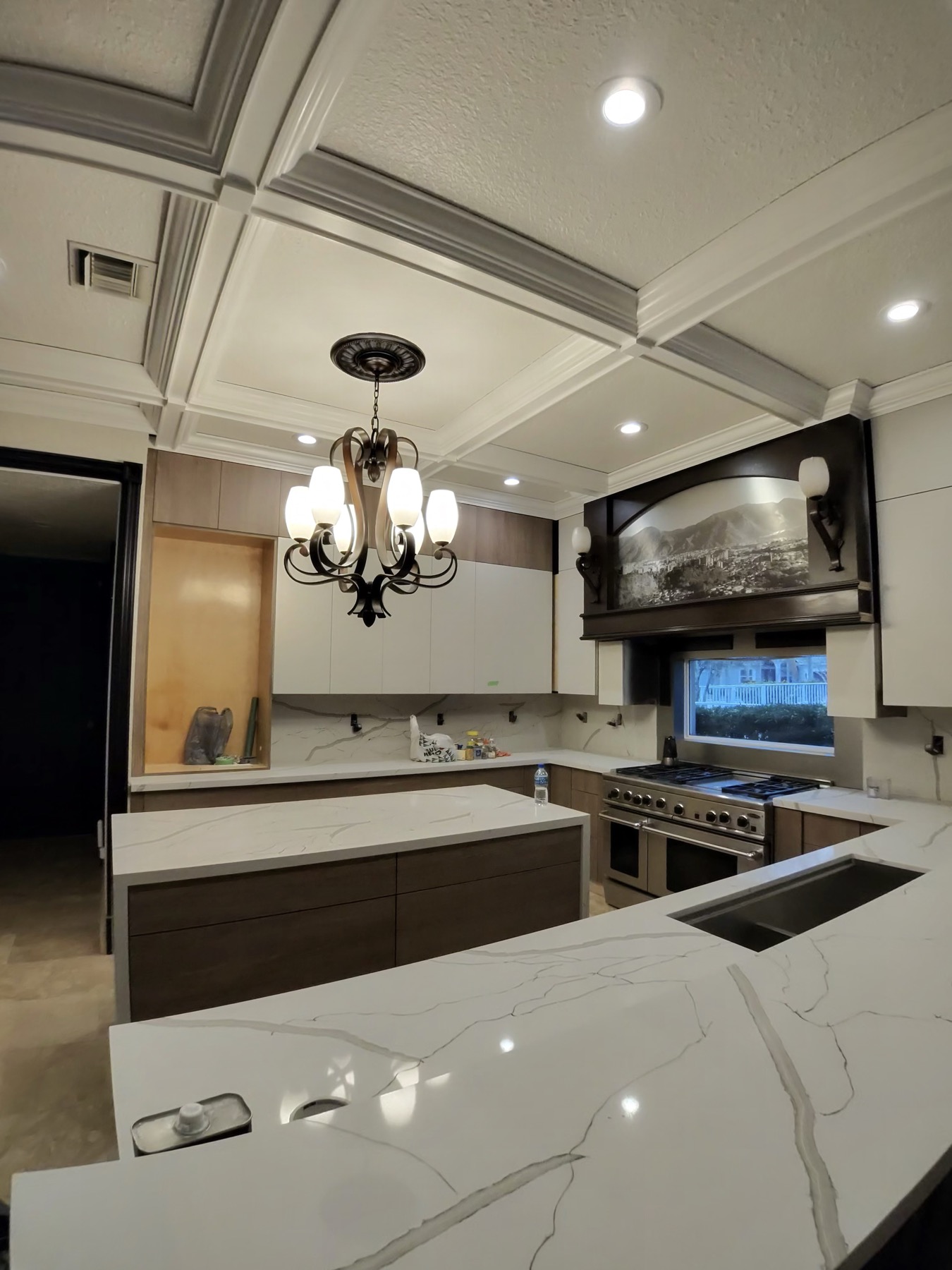 Luxury kitchen countertop and island installation
